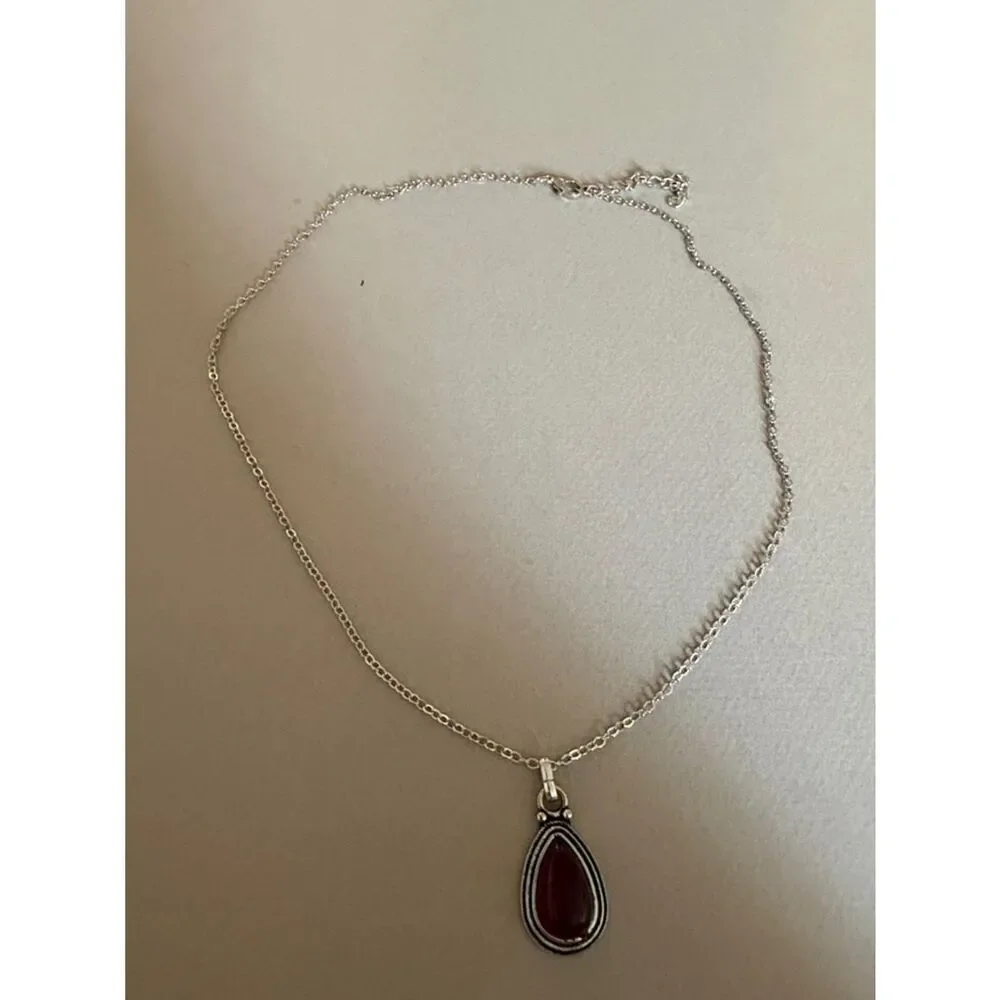 Silver Teardrop red Necklace A1815